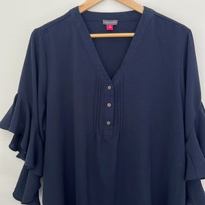 Vince Camuto Flutter Sleeve Top EUC 1X Navy Blue